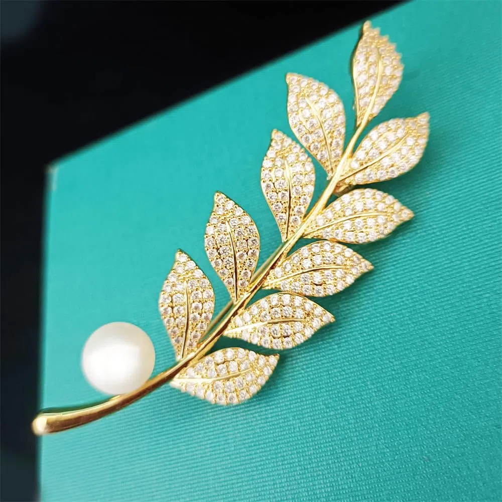Spilla da donna per anniversario, regalo per moglie, spilla con perle naturali selezionate a mano di qualità AAA e moissanite color D, regalo per mamma, fidanzata, lei, NO11226, metallo, perla