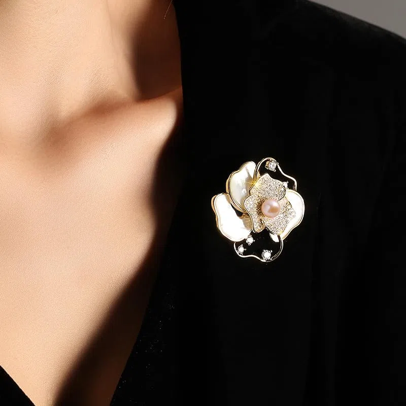 Spilla da donna con perle naturali selezionate a mano e moissanite di colore D, idea regalo per mamma, fidanzata, lei, NO11361, in metallo, perla